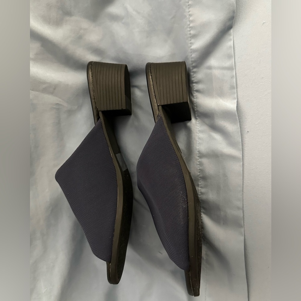 Kohl's Black Mules Sleek Slip-On Design - Picture 4 of 6